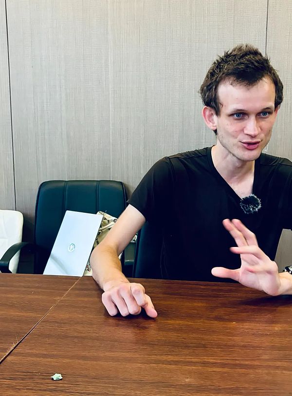 Dialogue with Ethereum Vitalik: The world should not fall into the realm of power dominated by AI.