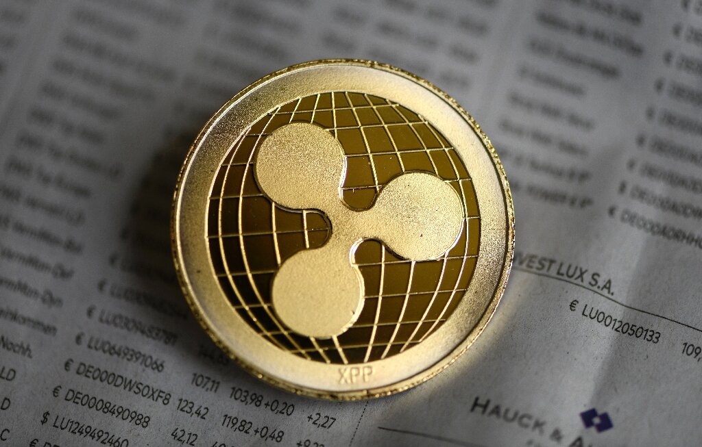 XRP 争夺 2.20 美元的关键支撑位